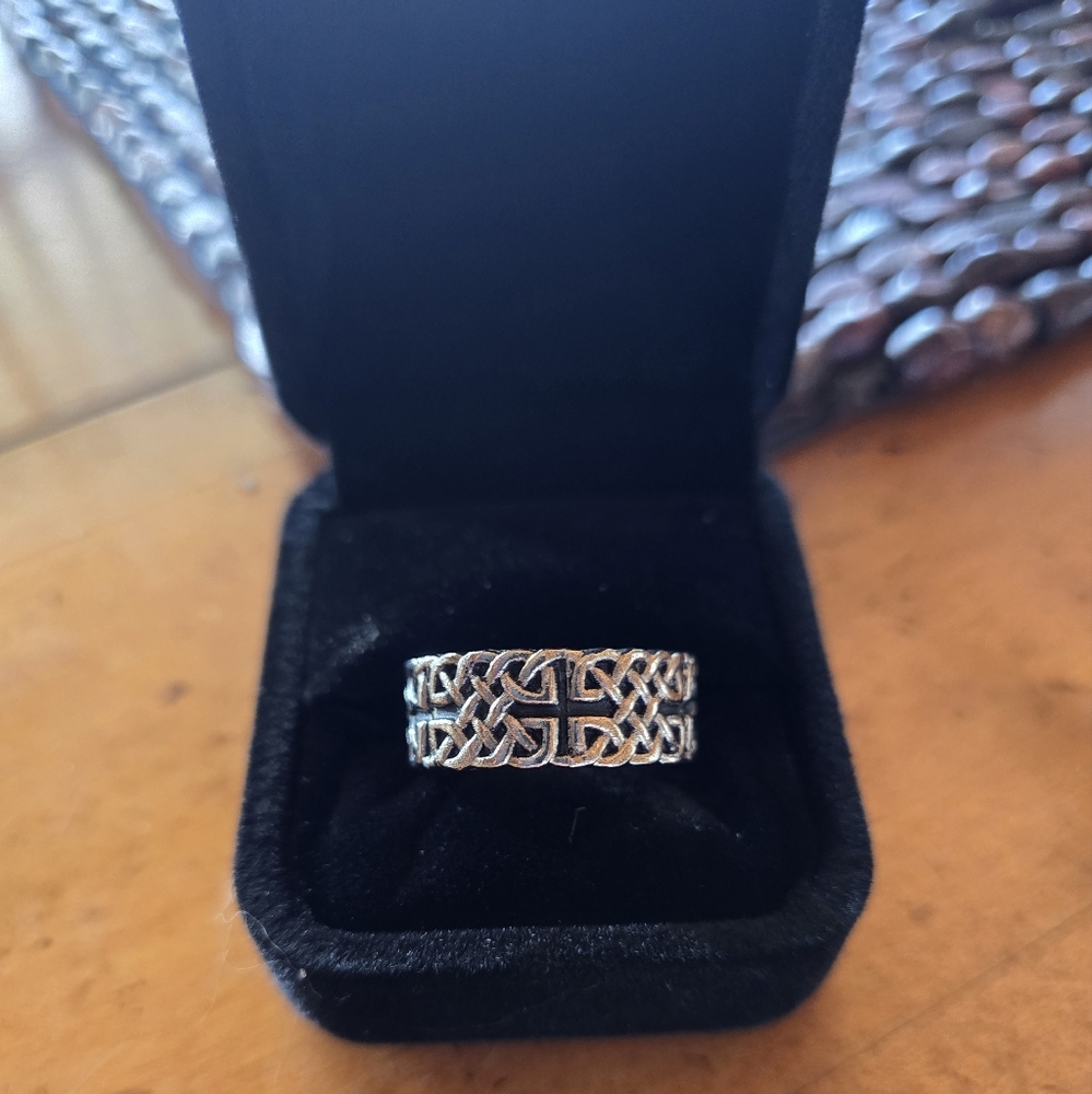 Sterling Silver Celtic Knot Ring- Size 12